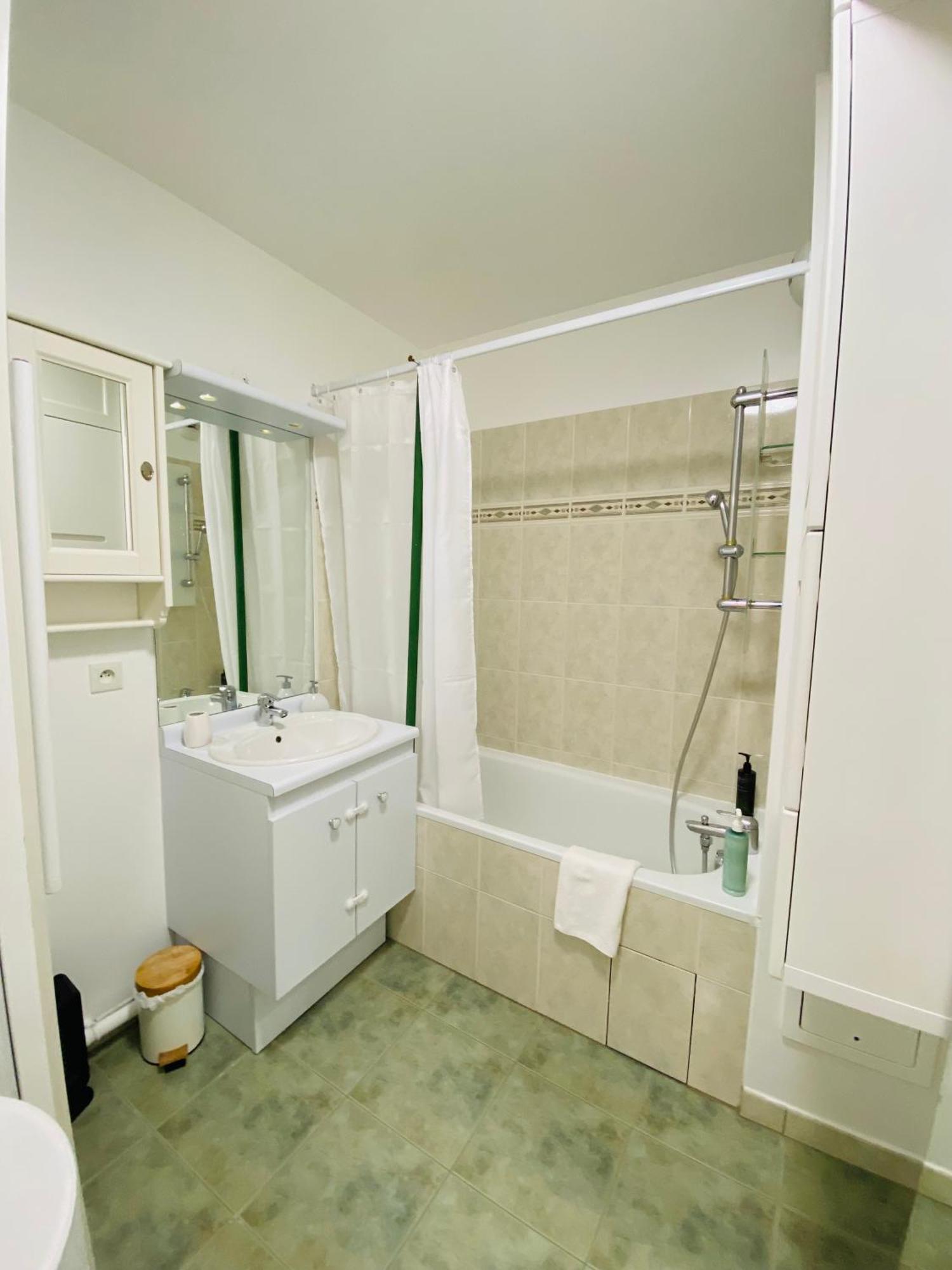 Charmant Appartement 3 Pieces Proche Rer & Disney Montévrain Eksteriør billede